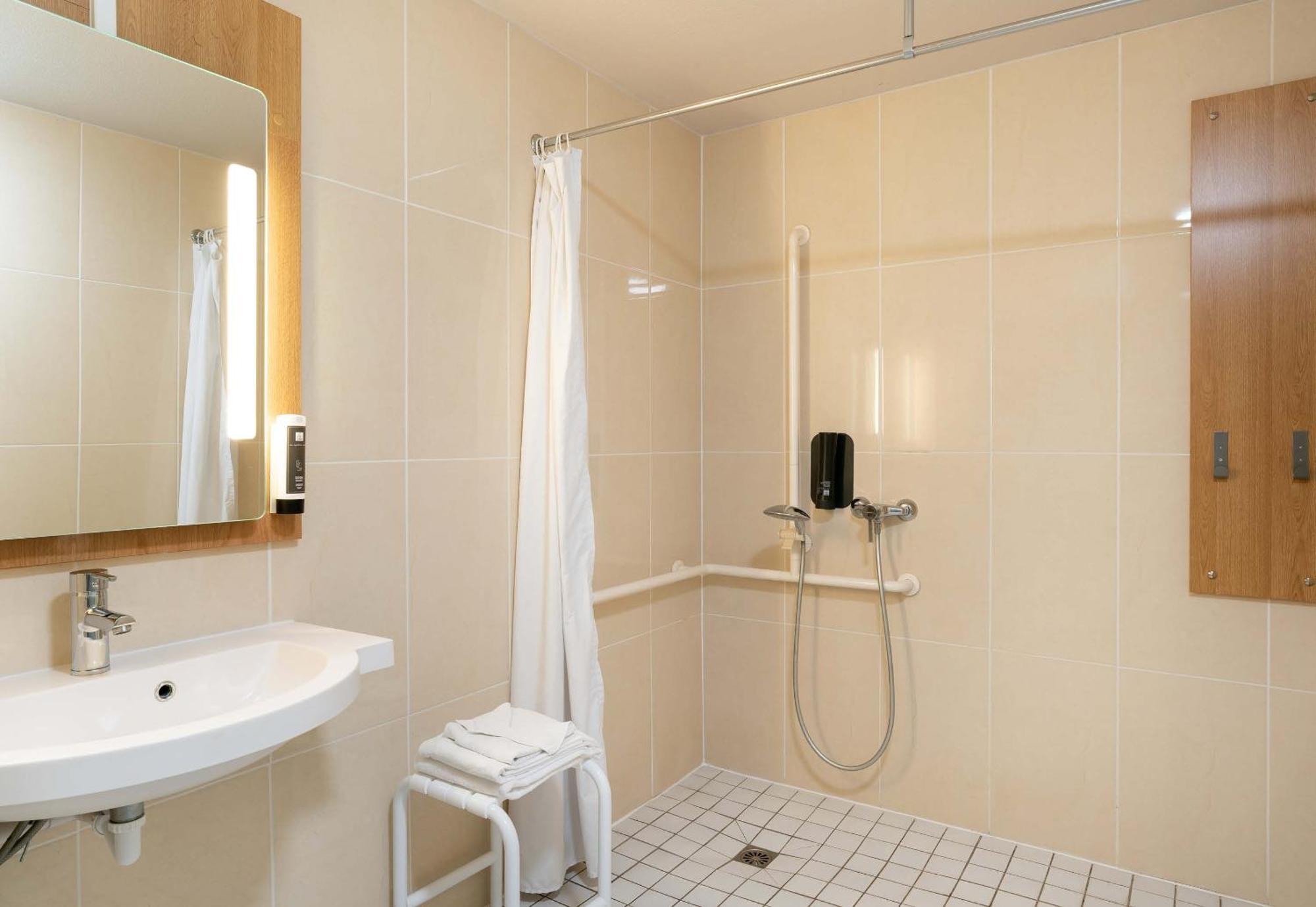 B&B Hotel Auray Carnac Eksteriør billede